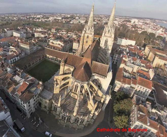 Sci Charcutiere 64 Apartment Bayonne Luaran gambar